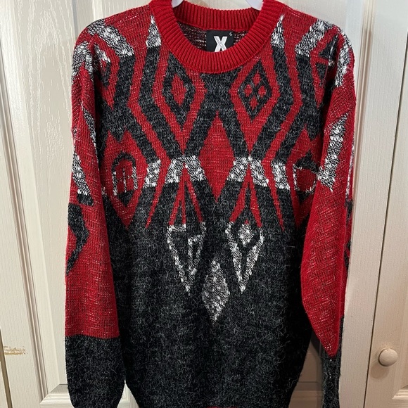 Xstatx Men’s Sweater - Picture 2 of 8